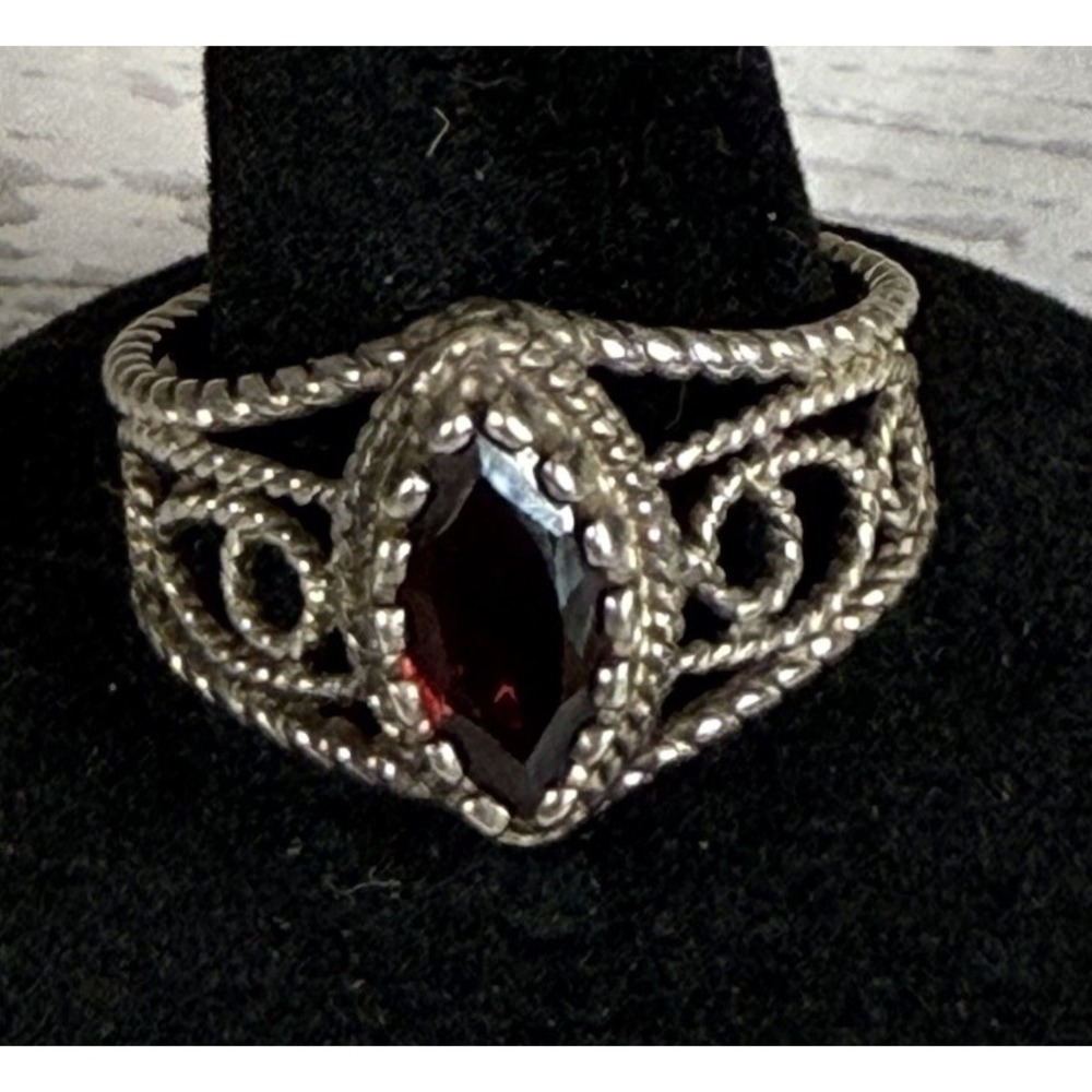 NVC 925 Sterling Silver Marquise Garnet Filigree Ring Size 8 VTG Estate January